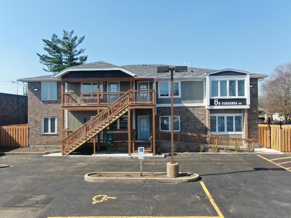 5 South Virginia Road, Unit 8 Crystal Lake, IL 60014 - Photo 1 of 13