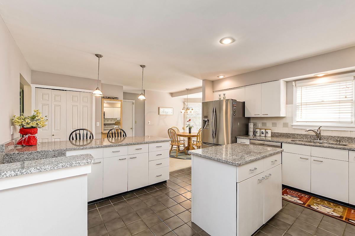 5353 Roscommon Road Dublin, OH 43017 - Photo 4 of 48 Gallery Image 4