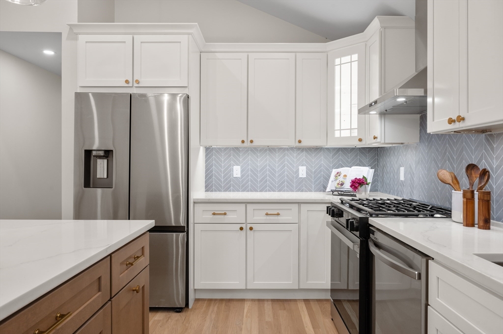 12 Edgewood Road Middleton, MA 01949 - Photo 3 of 42