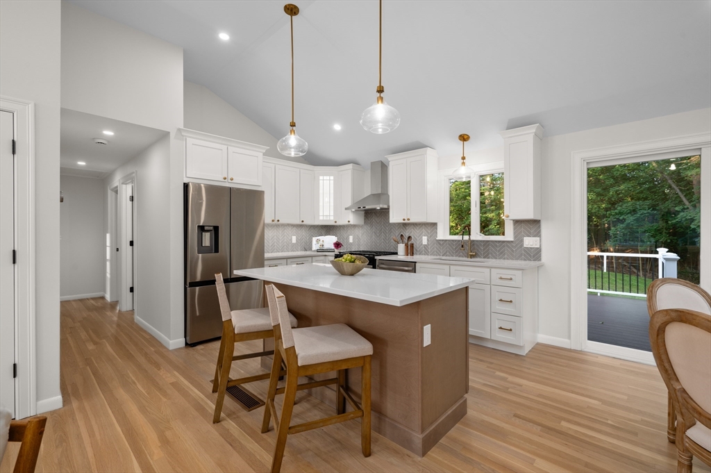 12 Edgewood Road Middleton, MA 01949 - Photo 4 of 42