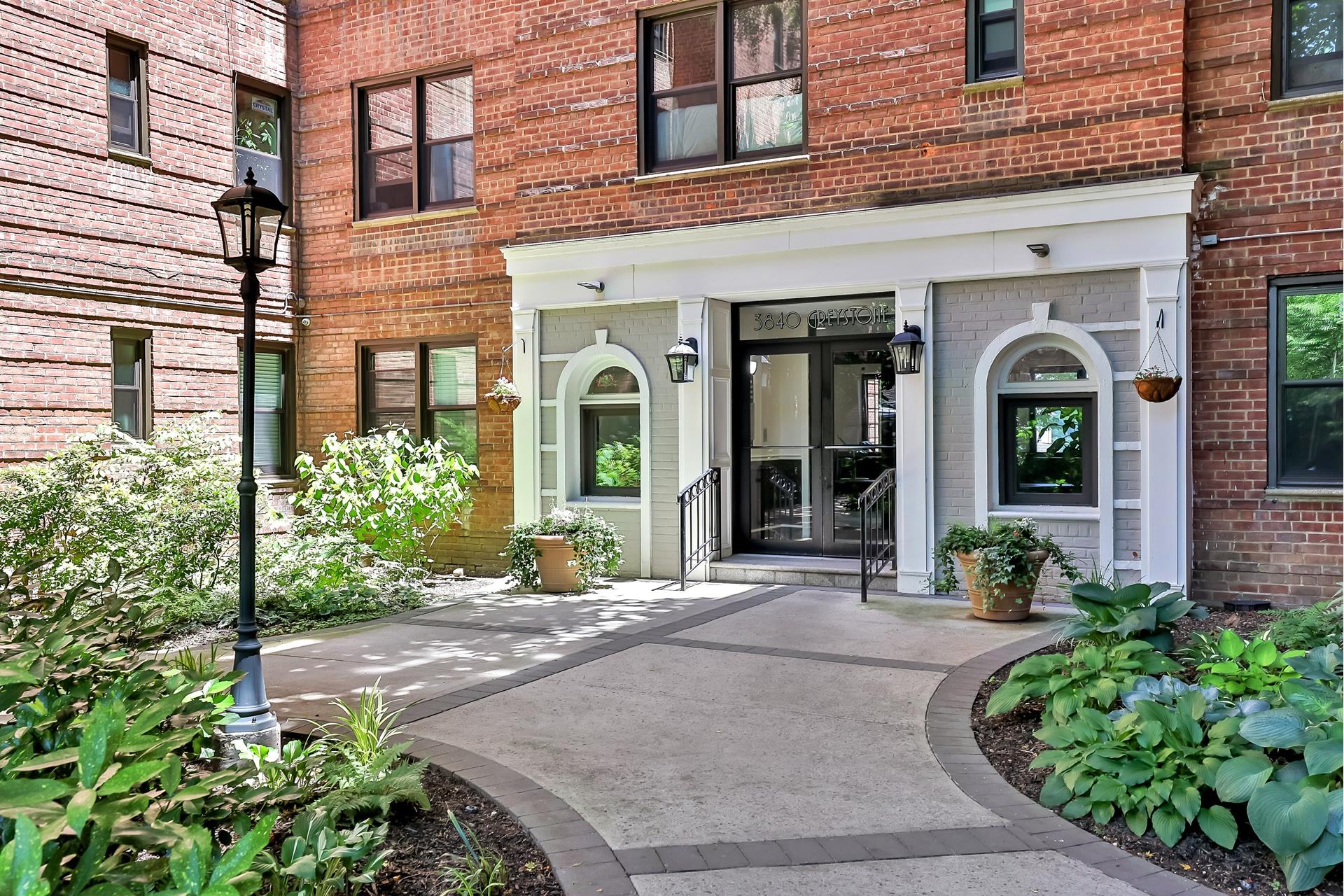 3840 Greystone Avenue, Unit 4P, Bronx, NY 10463 Compass