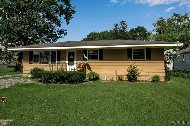 $349,900 | 12848 Oneida Street, Hanover, NY 14081