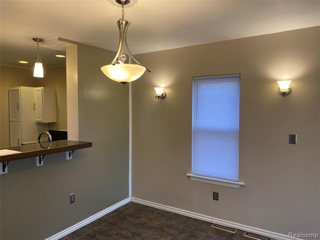 41 Maple Street River Rouge, MI 48218 - Photo 5 of 16