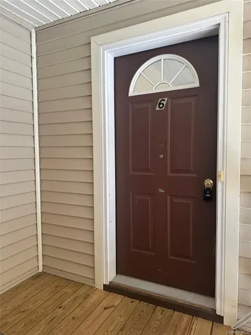 $1,875 | 105 North Montgomery Street, Unit 6, Walden, NY 12586