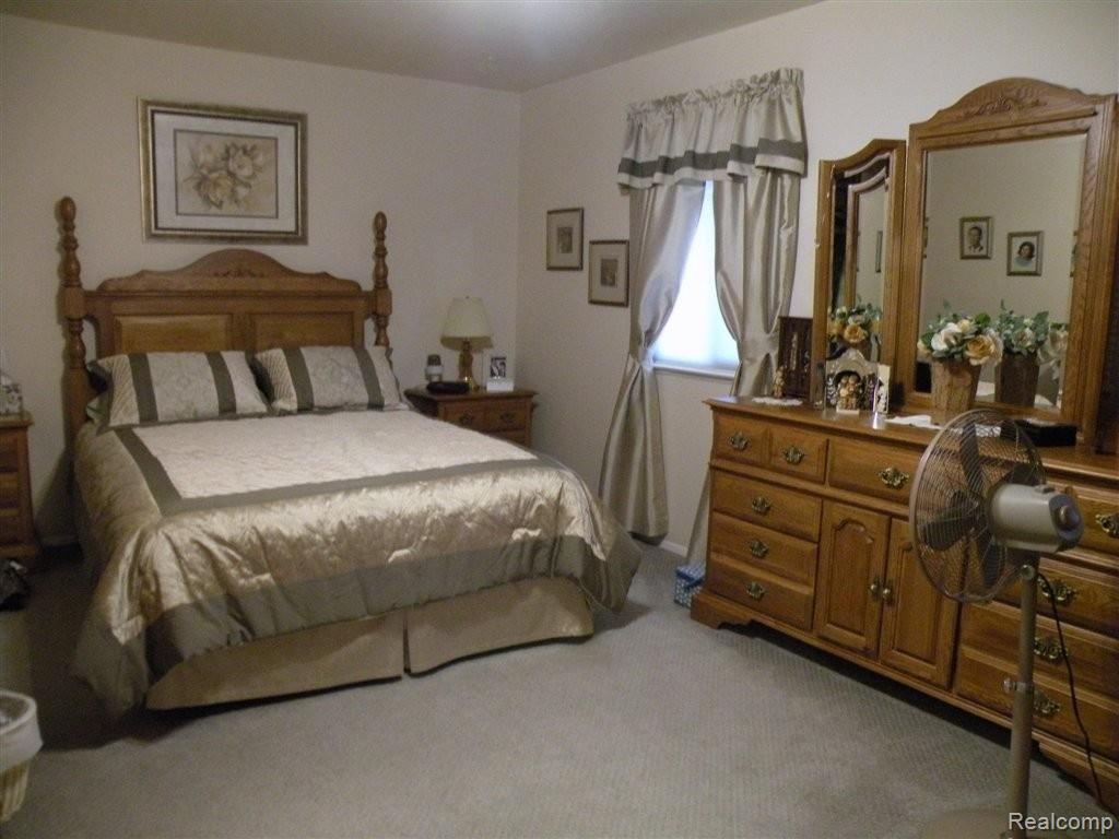 34585 Ridge Street Richmond, MI 48062 - Photo 17 of 25 DSCN5633.JPG