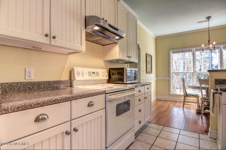 422 Lansdowne Road Wilmington, NC 28409 - Photo 11 of 28 2016-03-14_12-26-42