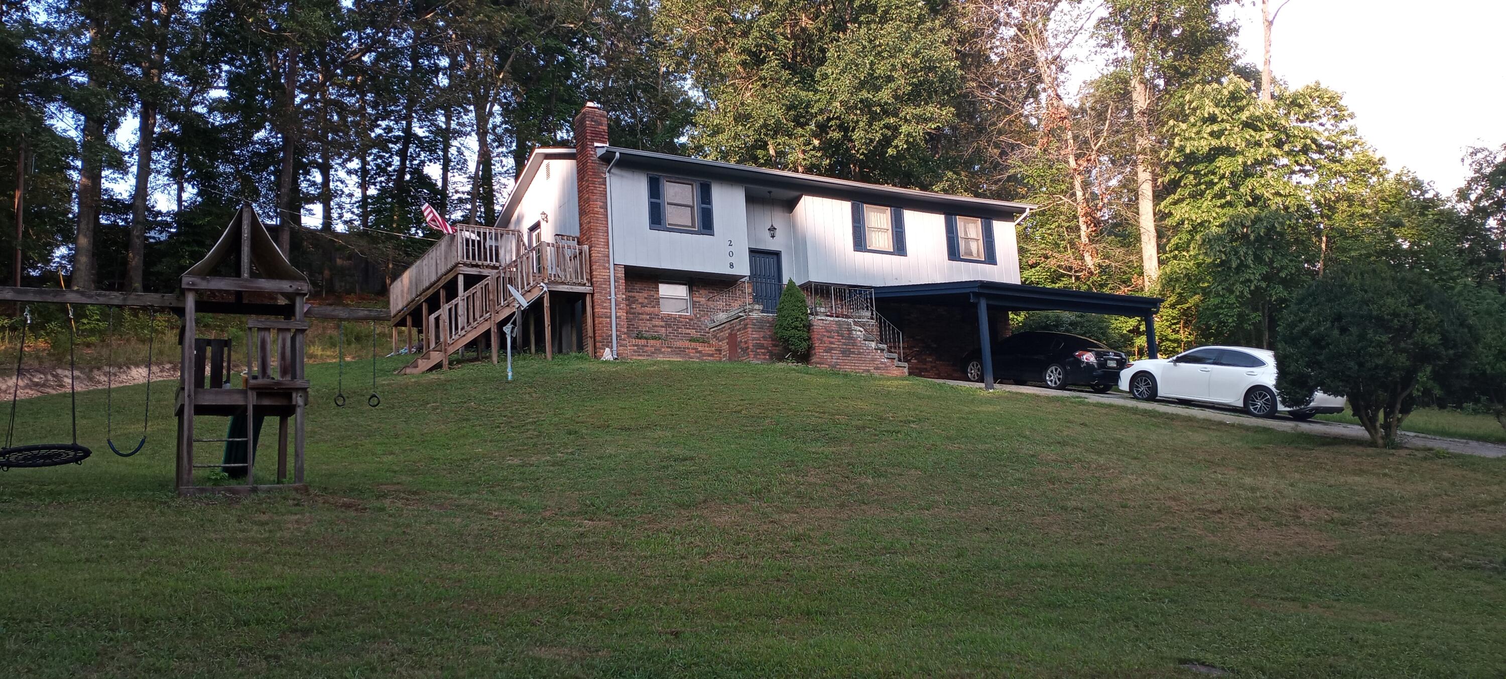 208 Parliament Road Harrogate, TN 37752 - Photo 2 of 12 20210825_185652