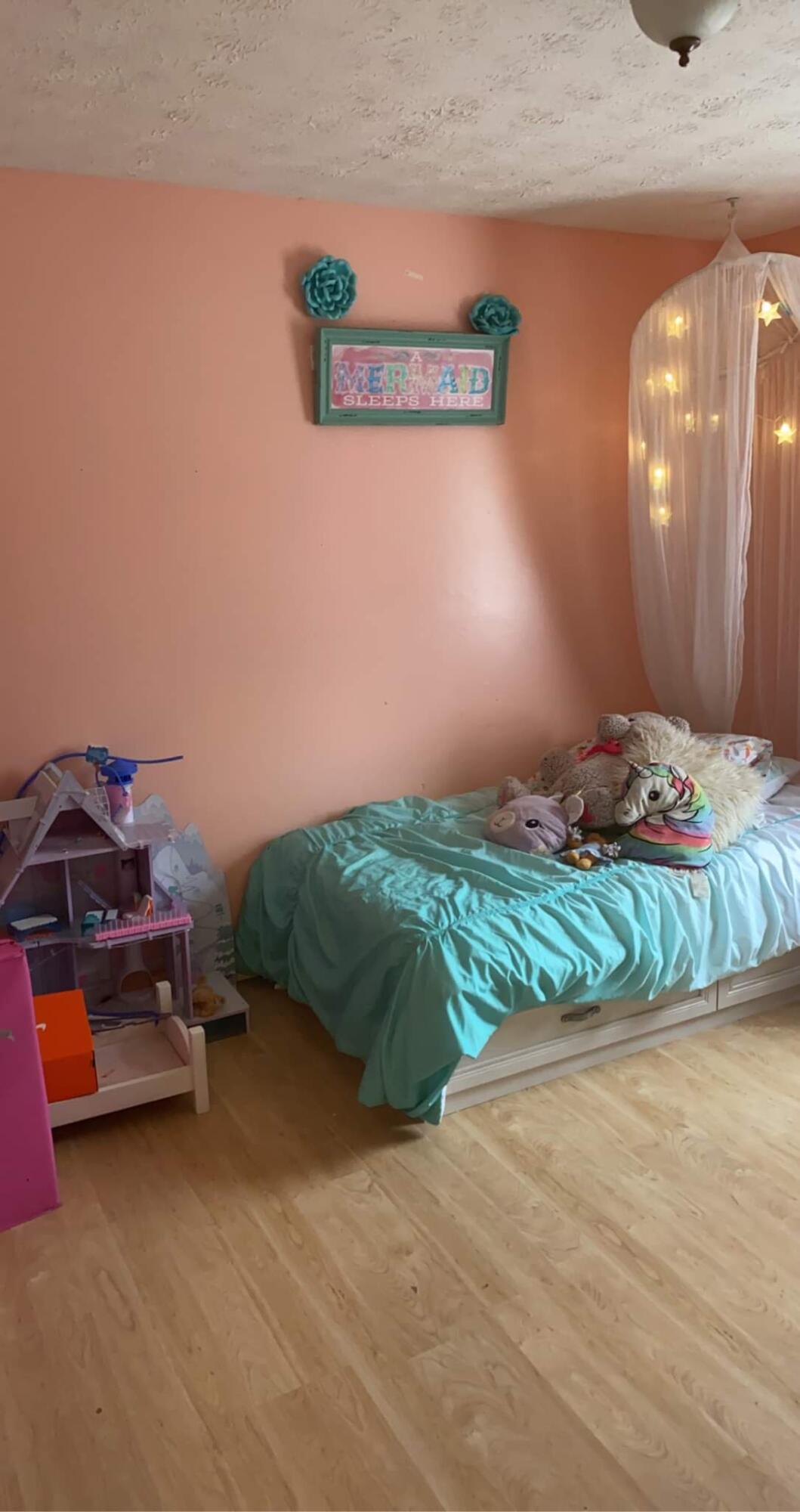 208 Parliament Road Harrogate, TN 37752 - Photo 9 of 12 received_223055393093802