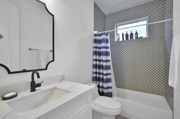 $685,000 | 4792 West Fork Boulevard, Conroe, TX 77304