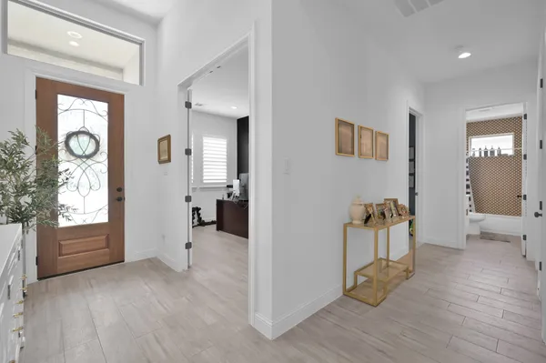 a view of livingroom with furniture and windows