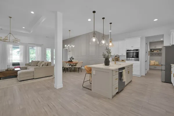 $685,000 | 4792 West Fork Boulevard, Conroe, TX 77304