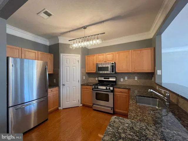 $2,600 | 508 Sunset View Terrace Southeast, Unit 108, Leesburg, VA 20175