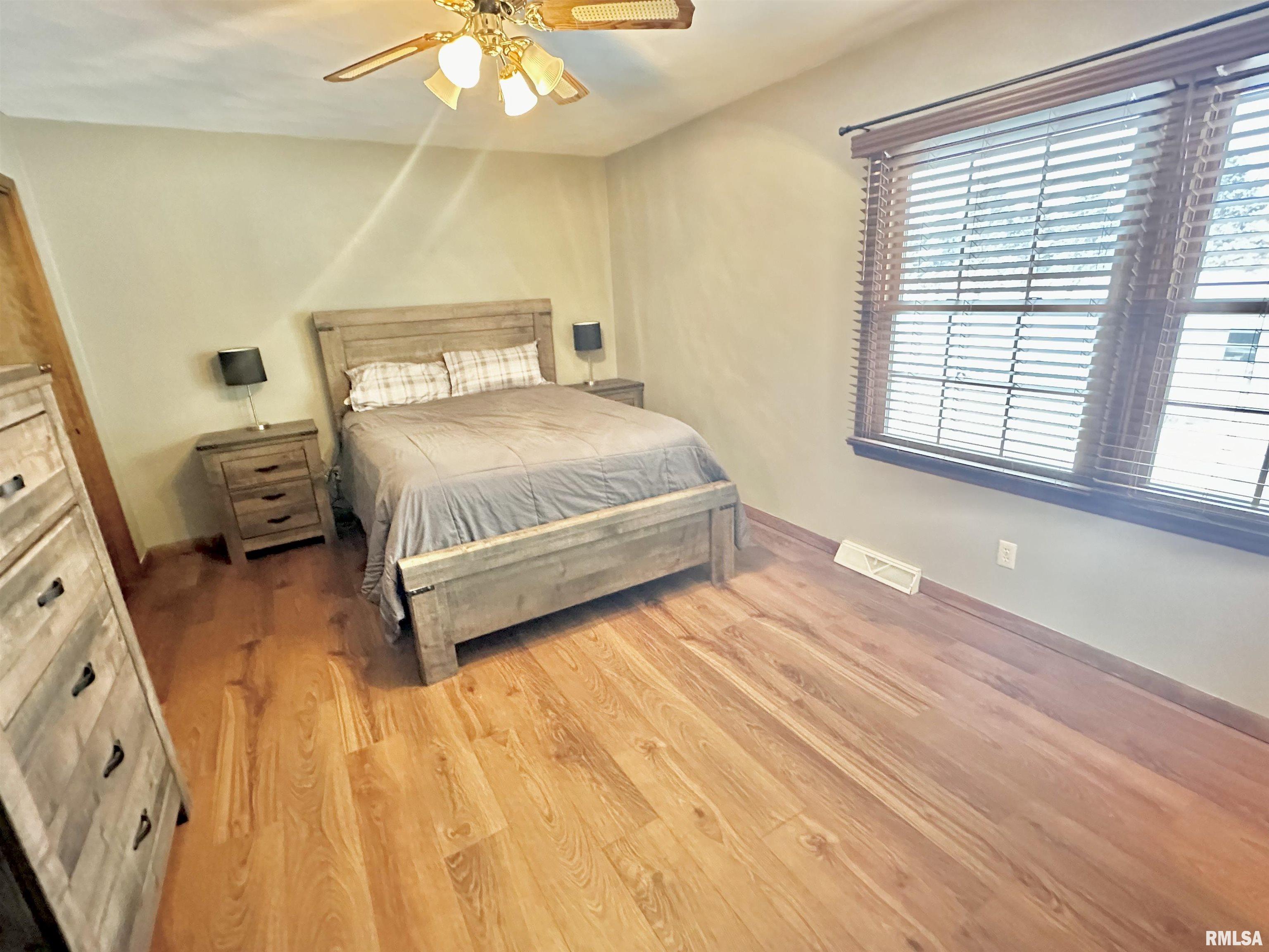 306 Marlane Drive Alpha, IL 61413 - Photo 12 of 34 Gallery Image 12