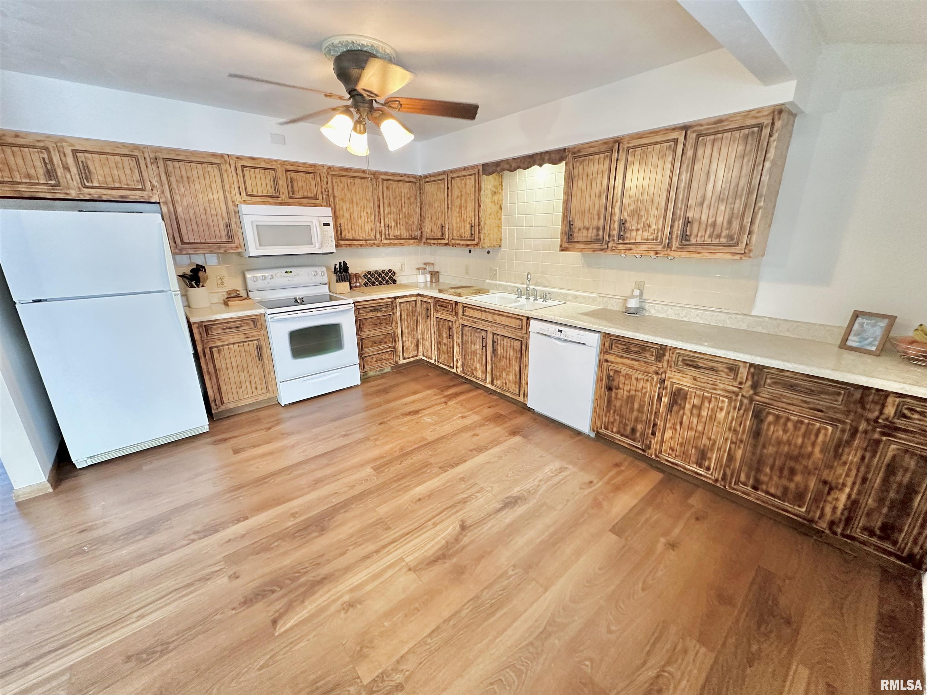 306 Marlane Drive Alpha, IL 61413 - Photo 7 of 34 Gallery Image 7