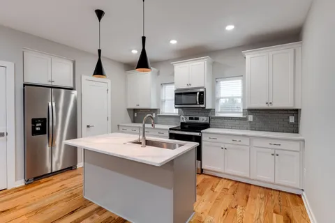 $439,900 | 109 E Duke Street, Nashville, TN 37207