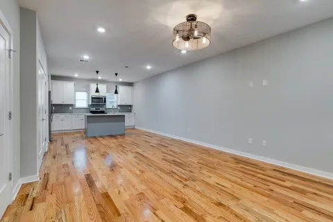 $439,900 | 109 E Duke Street, Nashville, TN 37207