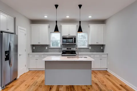 $439,900 | 109 E Duke Street, Nashville, TN 37207