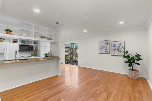 $199,900 | 900 Taulbee Lane, Unit 109, Austin, TX 78757