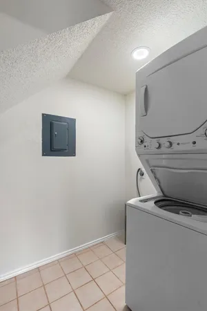 $199,900 | 900 Taulbee Lane, Unit 109, Austin, TX 78757