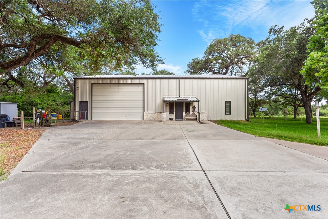 801 Treasure Oaks Road Inez, TX 77968 - Photo 5 of 48