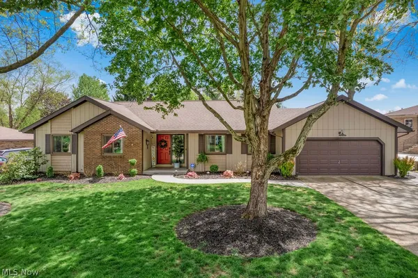 $415,000 | 3723 Troon Drive, Uniontown, OH 44685