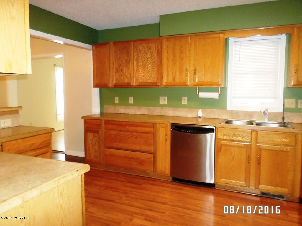 506 Raintree Road Jacksonville, NC 28540 - Photo 11 of 36 SAM_4432