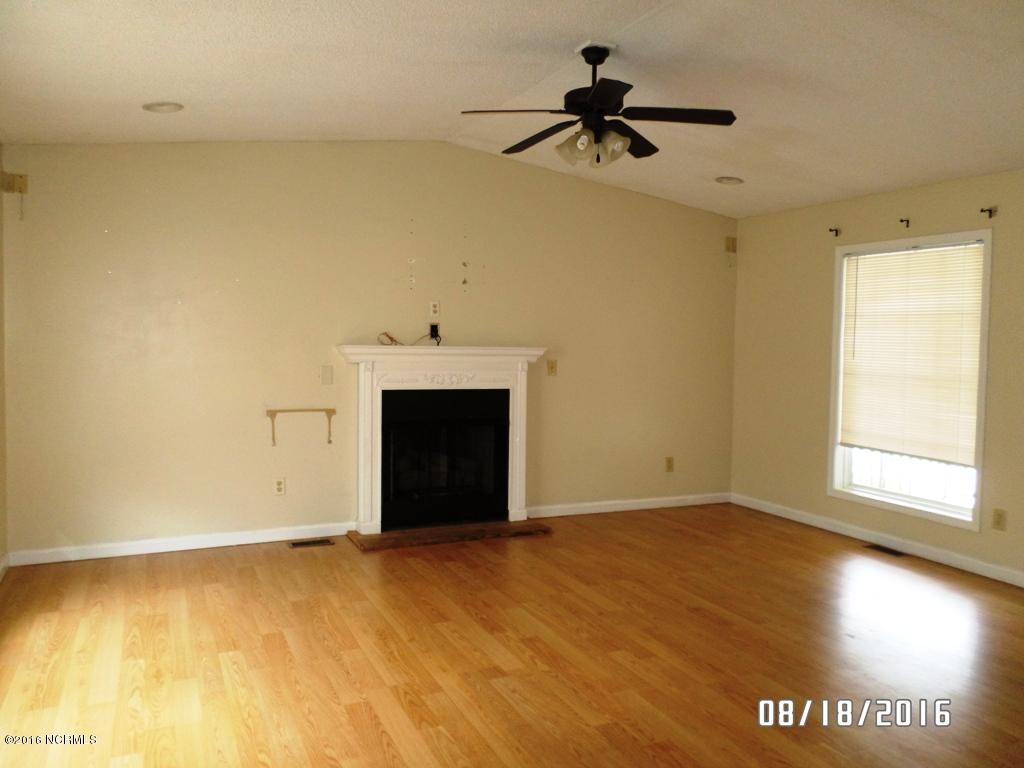 506 Raintree Road Jacksonville, NC 28540 - Photo 15 of 36 SAM_4435