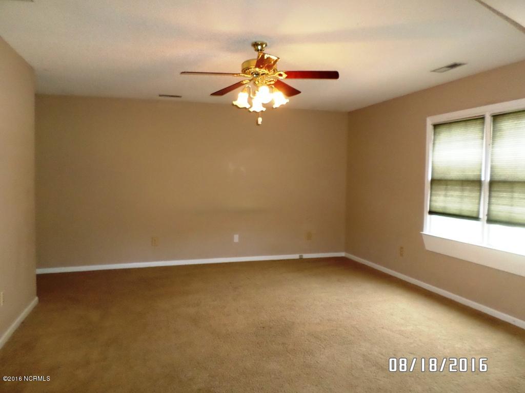 506 Raintree Road Jacksonville, NC 28540 - Photo 19 of 36 SAM_4440