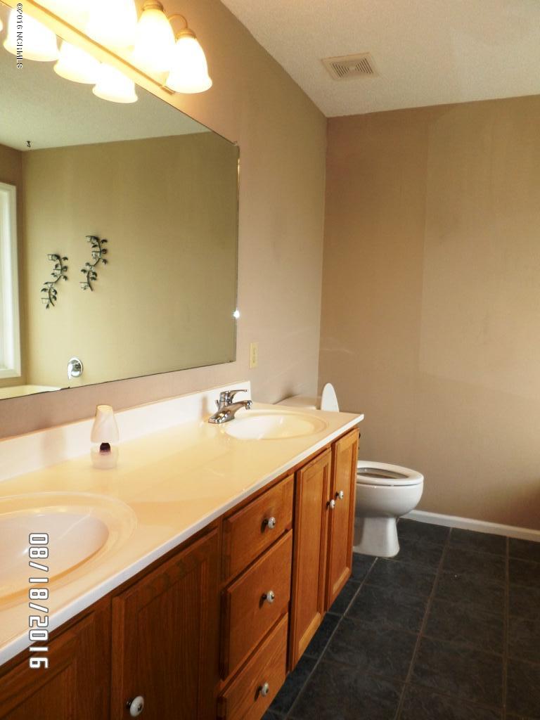 506 Raintree Road Jacksonville, NC 28540 - Photo 21 of 36 SAM_4443