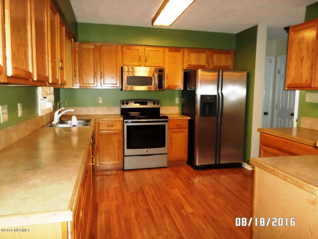 506 Raintree Road Jacksonville, NC 28540 - Photo 9 of 36 SAM_4428