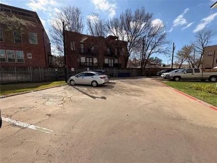 $1,425 | 4101 Douglas Avenue, Unit 102, Dallas, TX 75219