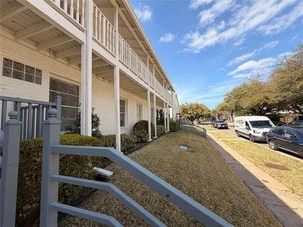 $1,425 | 4101 Douglas Avenue, Unit 102, Dallas, TX 75219