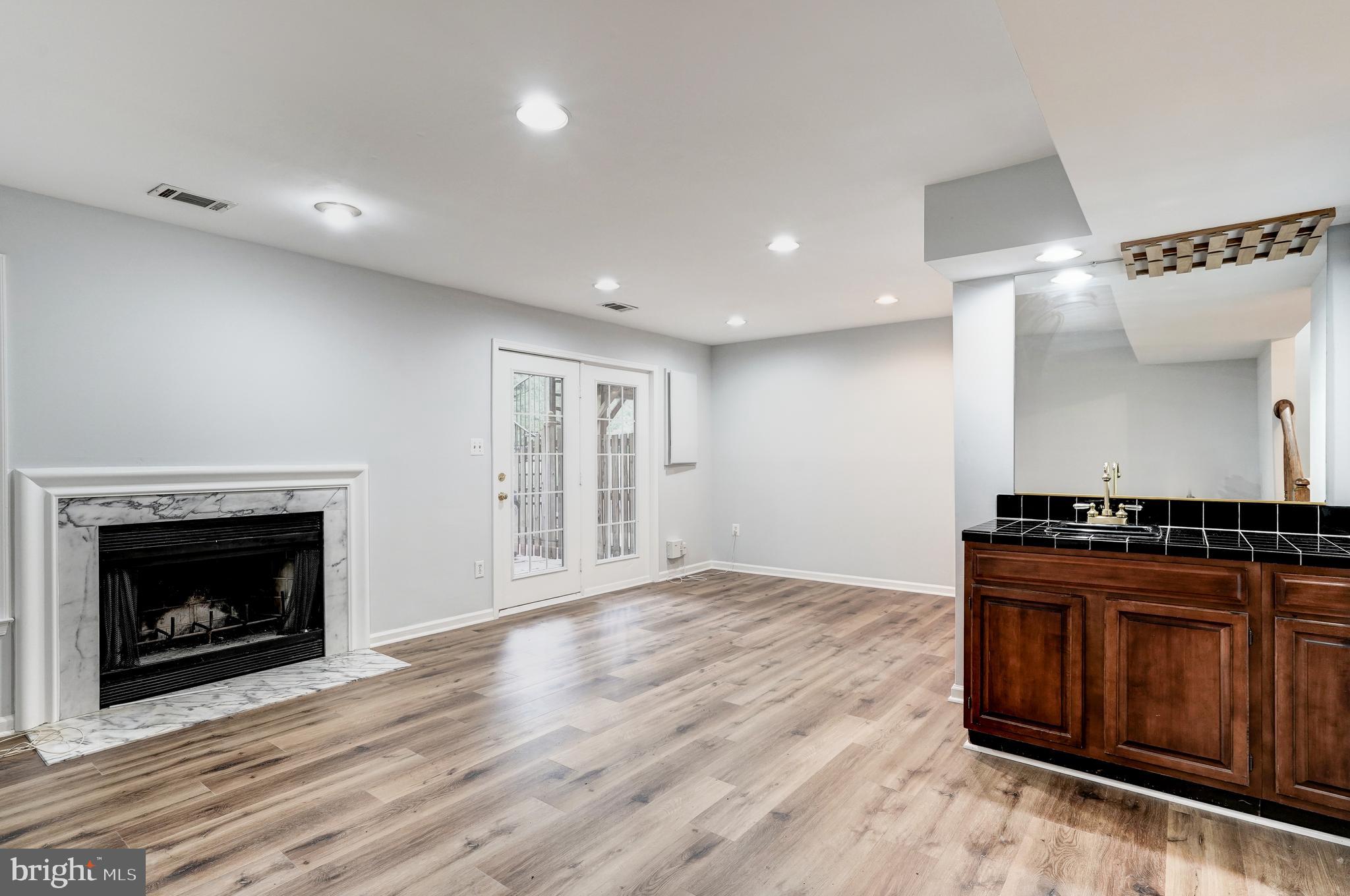 3827 Inverness Road Fairfax, VA 22033 - Photo 25 of 35