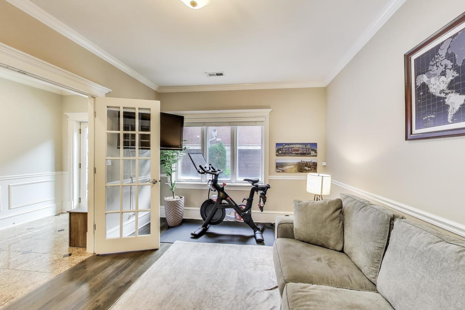 1910 West Addison Street, Unit F Chicago, IL 60613 - Photo 25 of 41