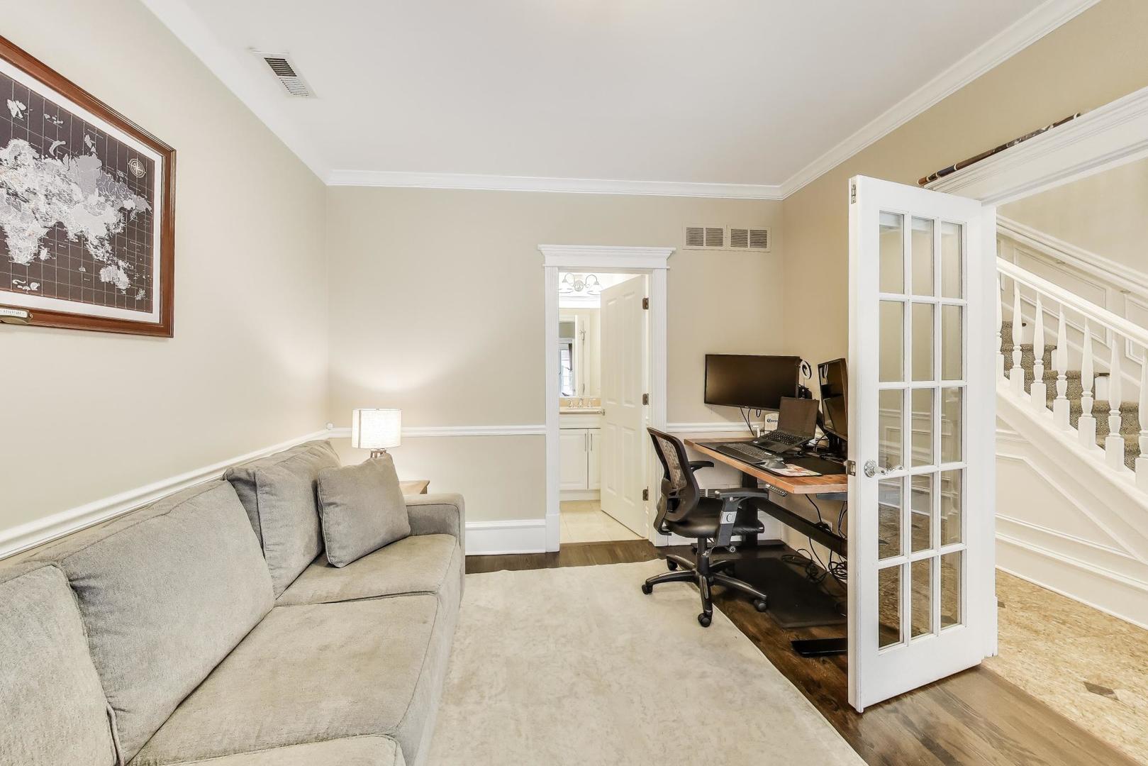 1910 West Addison Street, Unit F Chicago, IL 60613 - Photo 26 of 41