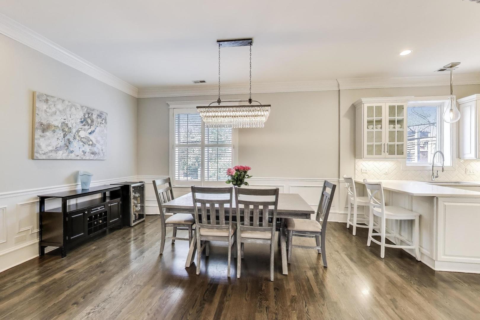 1910 West Addison Street, Unit F Chicago, IL 60613 - Photo 6 of 41