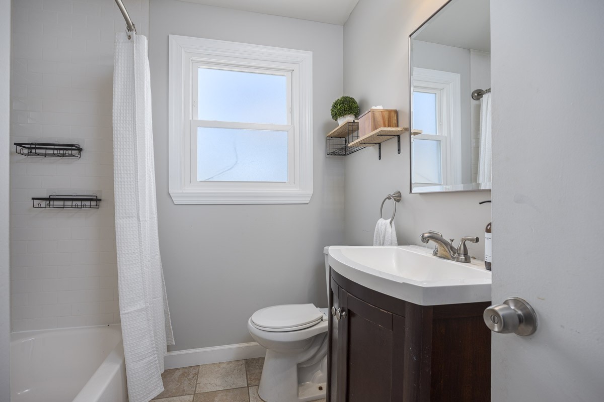 500 Vantrease Road Madison, TN 37115 - Photo 15 of 24 a bathroom with a sink toilet and mirror