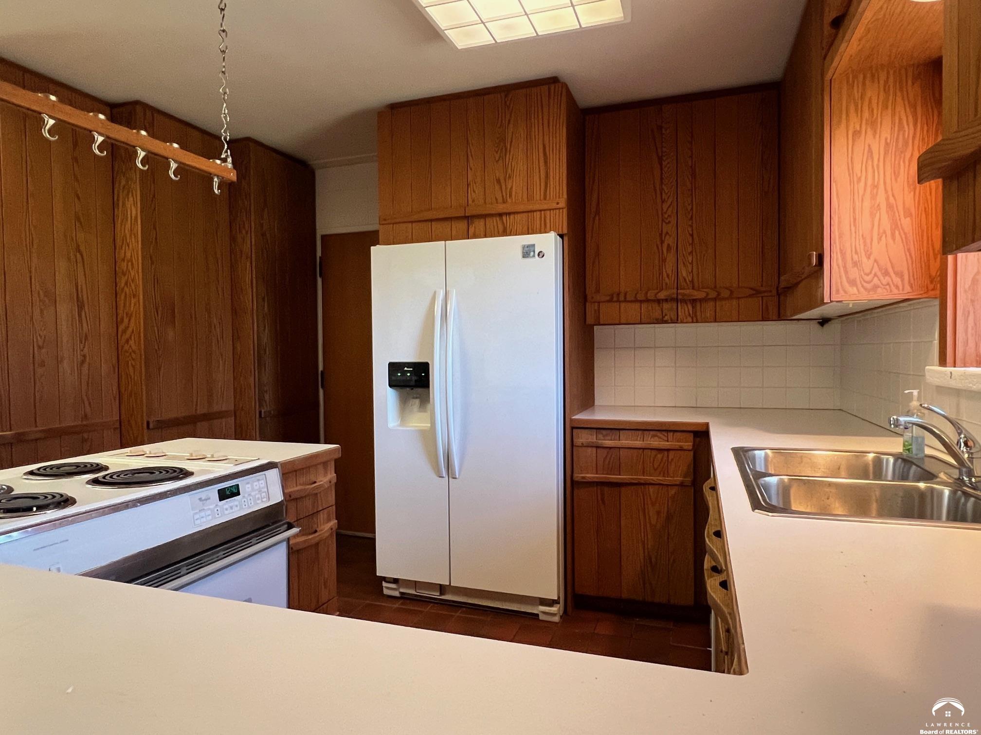 3 Westwood Road Lawrence, KS 66044 - Photo 61 of 94