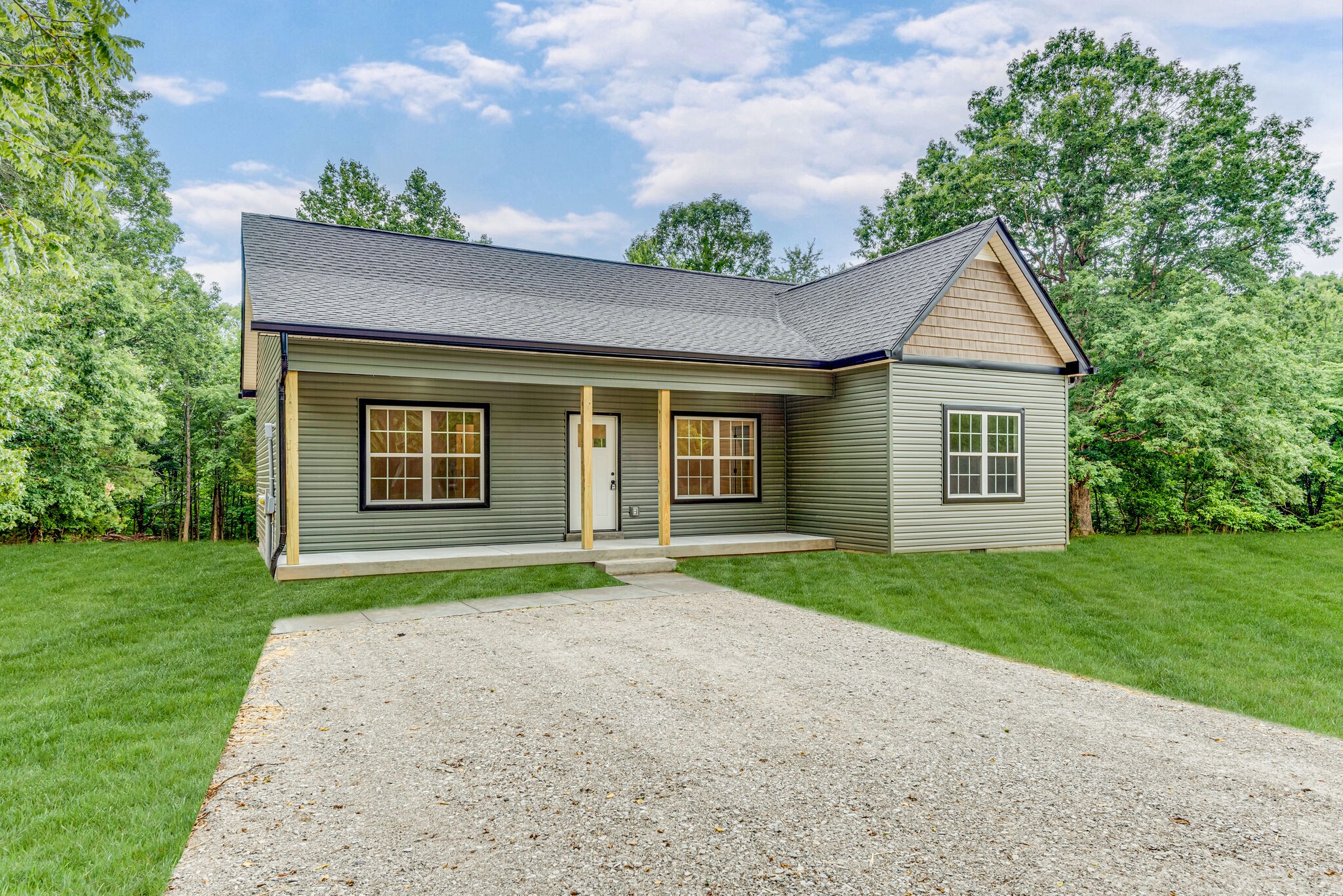 896 Hawkins Road White Bluff, TN 37187 - Photo 4 of 36 Gallery Image 4