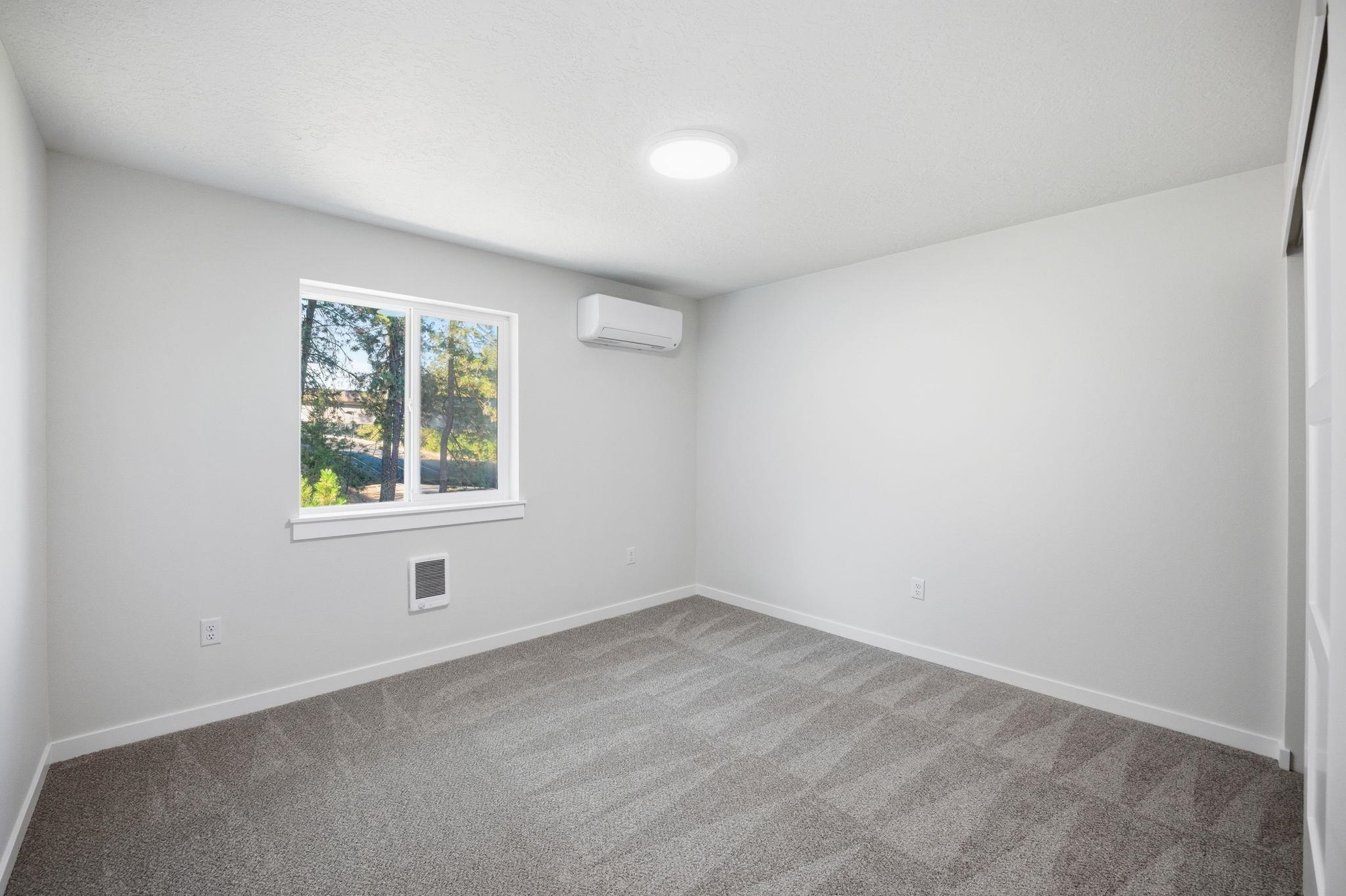 202 East Elcliff Road, Unit A/B Spokane, WA 99218 - Photo 13 of 32