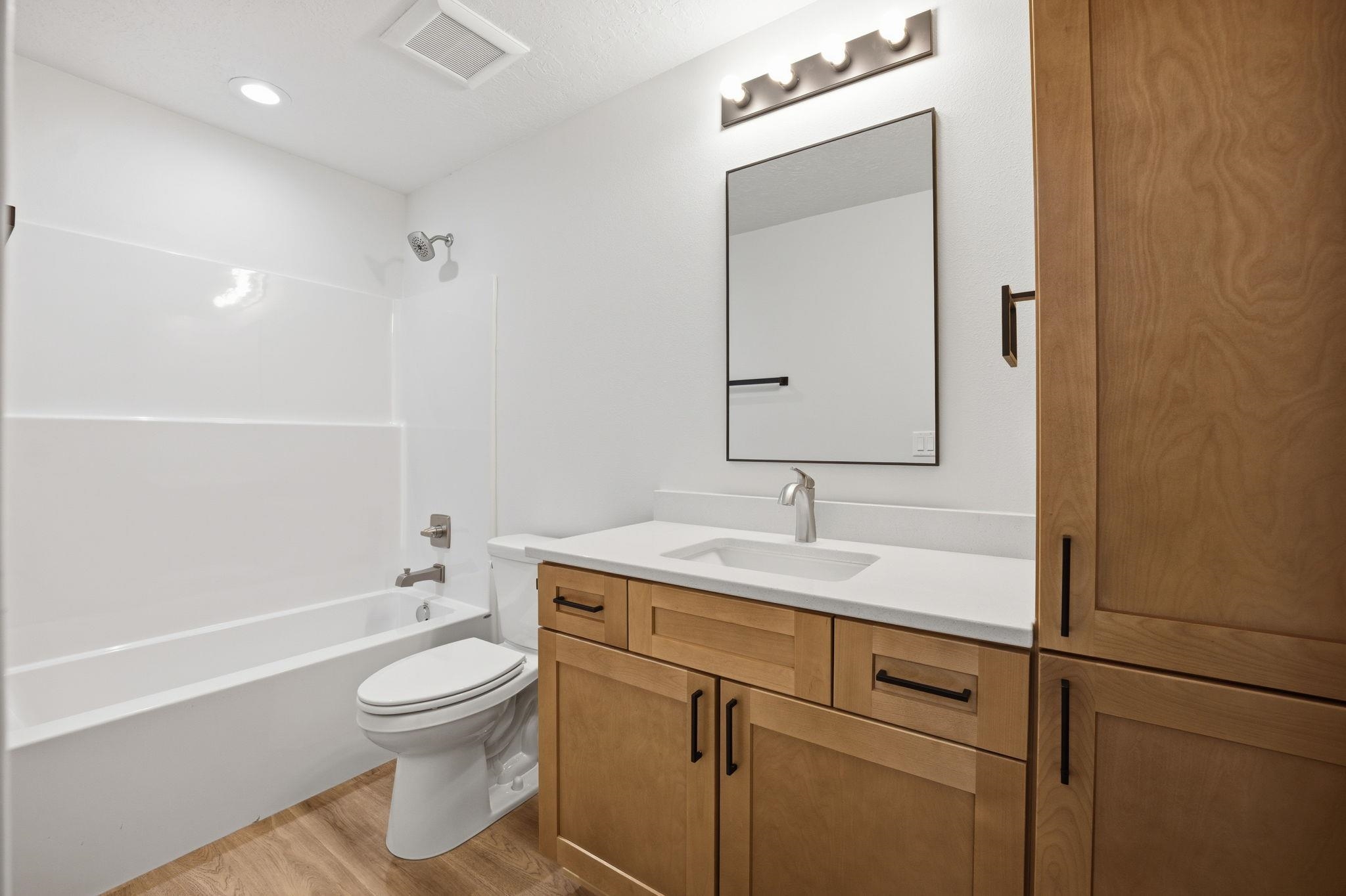 202 East Elcliff Road, Unit A/B Spokane, WA 99218 - Photo 14 of 32