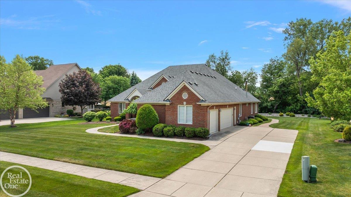 63815 Inverness, Unit #53 Washington, MI 48095 - Photo 3 of 71