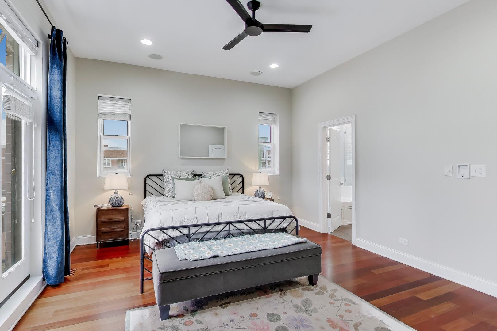 1169 West Madison Street, Unit 4W Chicago, IL 60607 - Photo 11 of 23