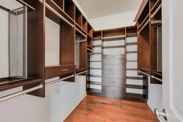 $715,000 | 1169 West Madison Street, Unit 4W, Chicago, IL 60607