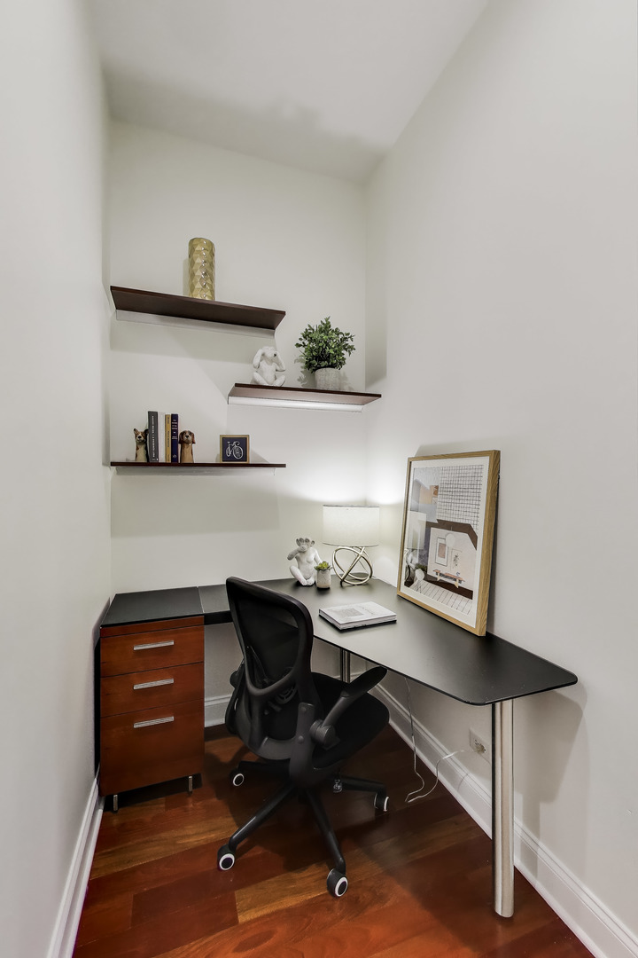 1169 West Madison Street, Unit 4W Chicago, IL 60607 - Photo 19 of 23