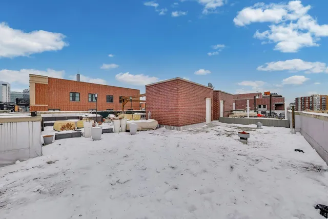 $715,000 | 1169 West Madison Street, Unit 4W, Chicago, IL 60607