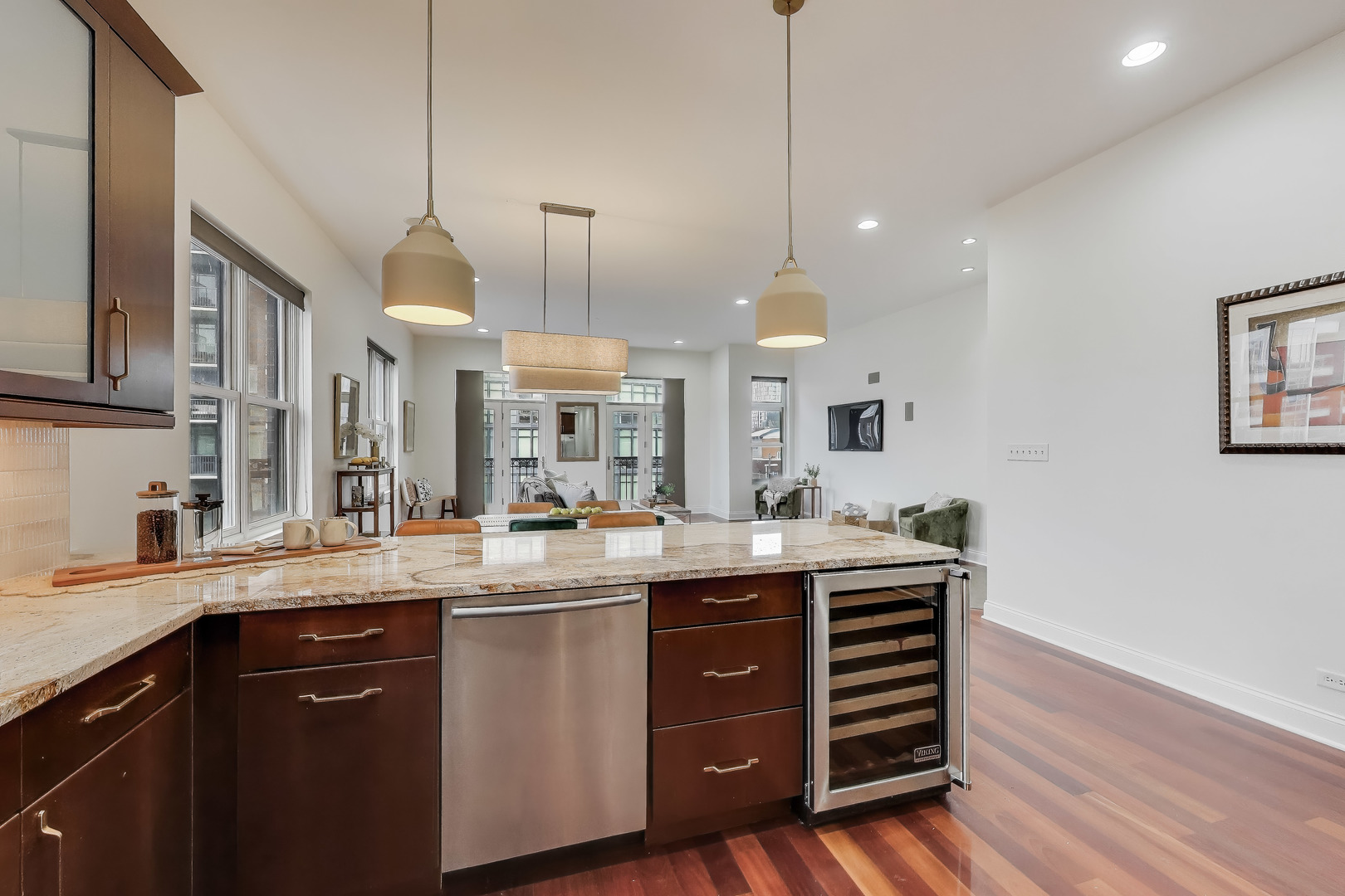 1169 West Madison Street, Unit 4W Chicago, IL 60607 - Photo 8 of 23