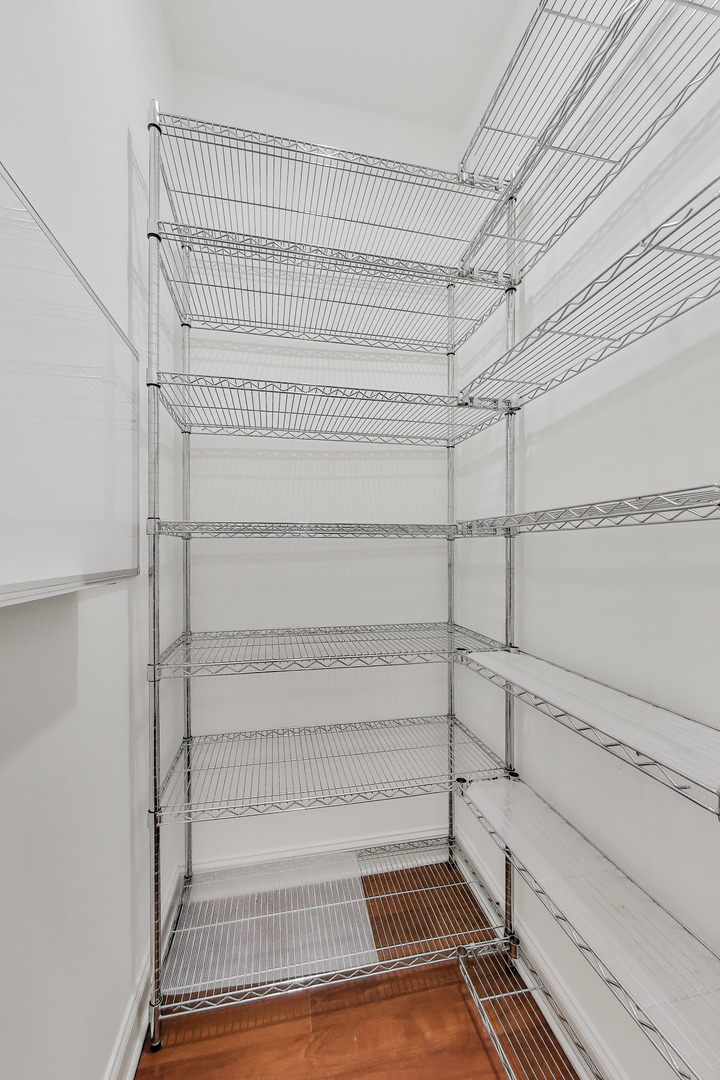 1169 West Madison Street, Unit 4W Chicago, IL 60607 - Photo 9 of 23