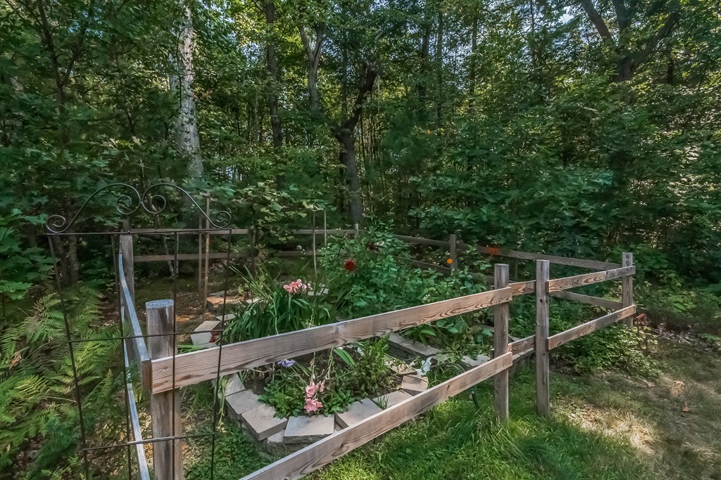 3 Rabbit Run Londonderry, NH 03053 - Photo 23 of 29 Gallery Image 23