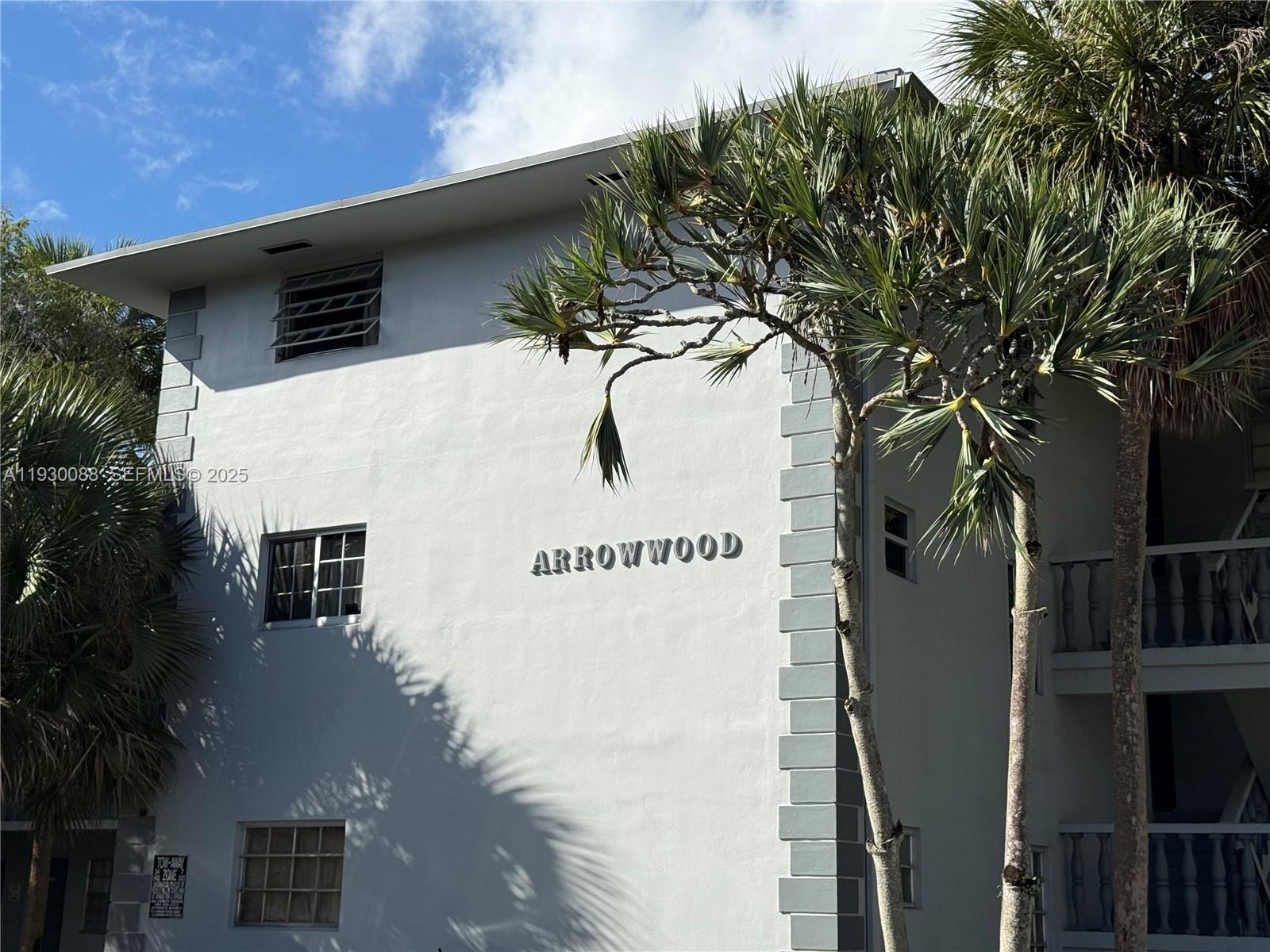 900 Tallwood Avenue, Unit 306 Hollywood, FL 33021 - Photo 29 of 30 a view of outdoor space with seating area